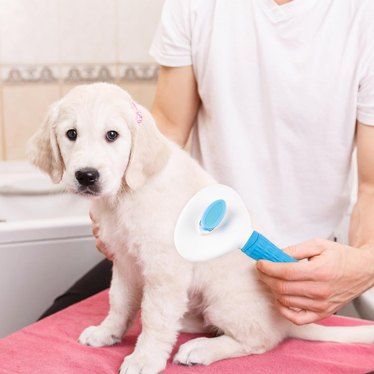 Depets Self-Cleaning Slicker Brush